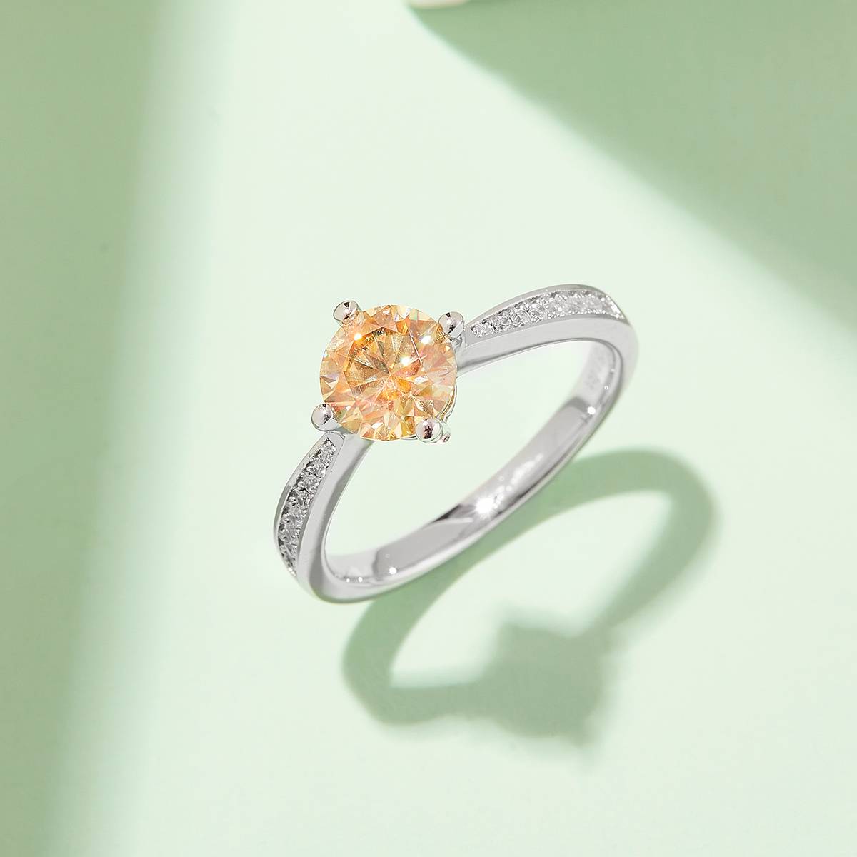 Straight arm micro inlaid four claw S925 silver plated platinum Moissanite women's ring 1 carat D-grade